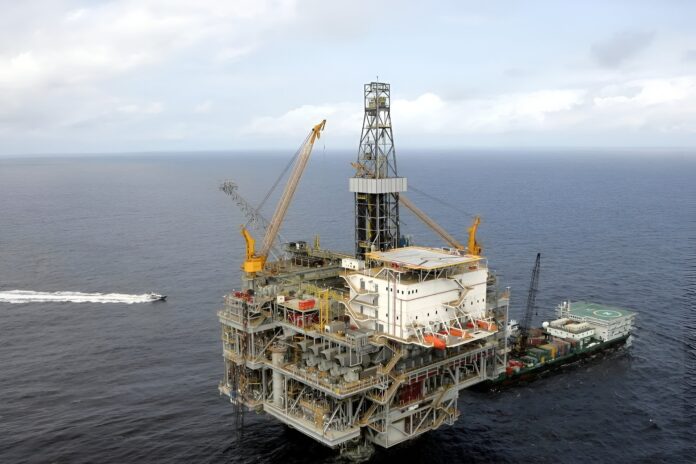 Incendio en plataforma petrolera de Chevron en Angola dejó 17 heridos