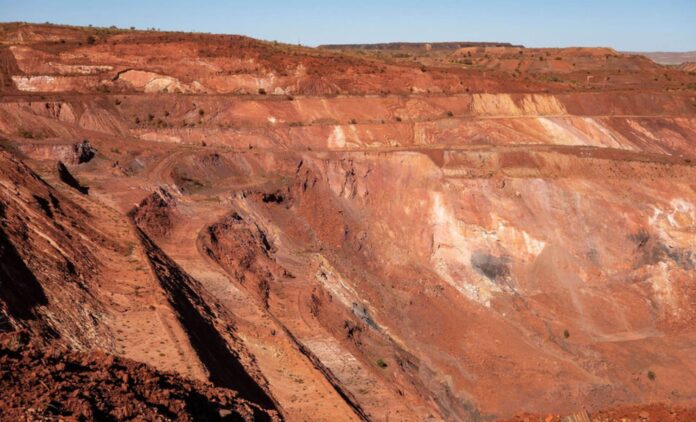 Geólogos descubren el mayor depósito de hierro del mundo, que impactaría la economía global