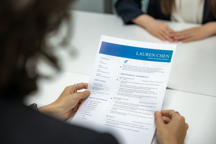 La importancia de resaltar las habilidades blancas en tu CV