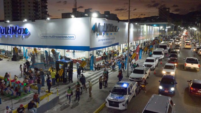 Patrimonio de MultiMax - Clientes afiliados en MultiMax - Ventas anuales de MultiMax
