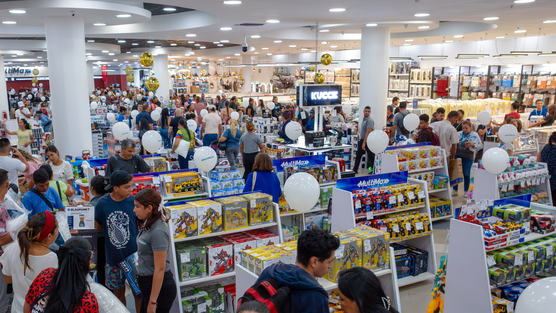  Patrimonio de MultiMax - Clientes afiliados en MultiMax - Ventas anuales de MultiMax 